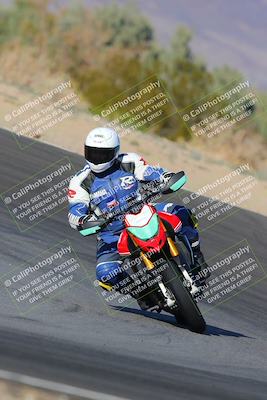 media/Dec-18-2022-SoCal Trackdays (Sun) [[8099a50955]]/Turn 10 (140pm)/